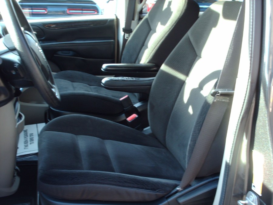 2017 Dodge Grand Caravan SE Wagon photo