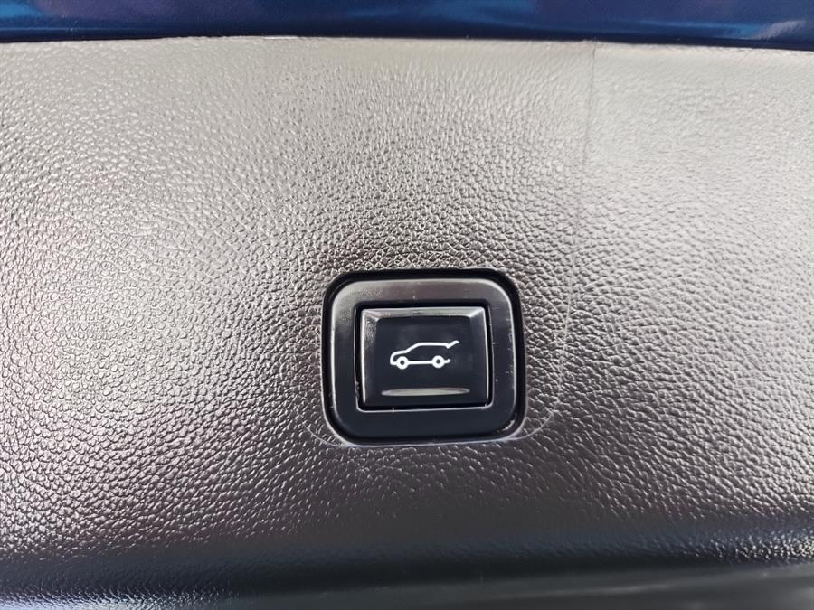 2022 Chevrolet Traverse FWD 4dr LT Cloth w/1LT photo