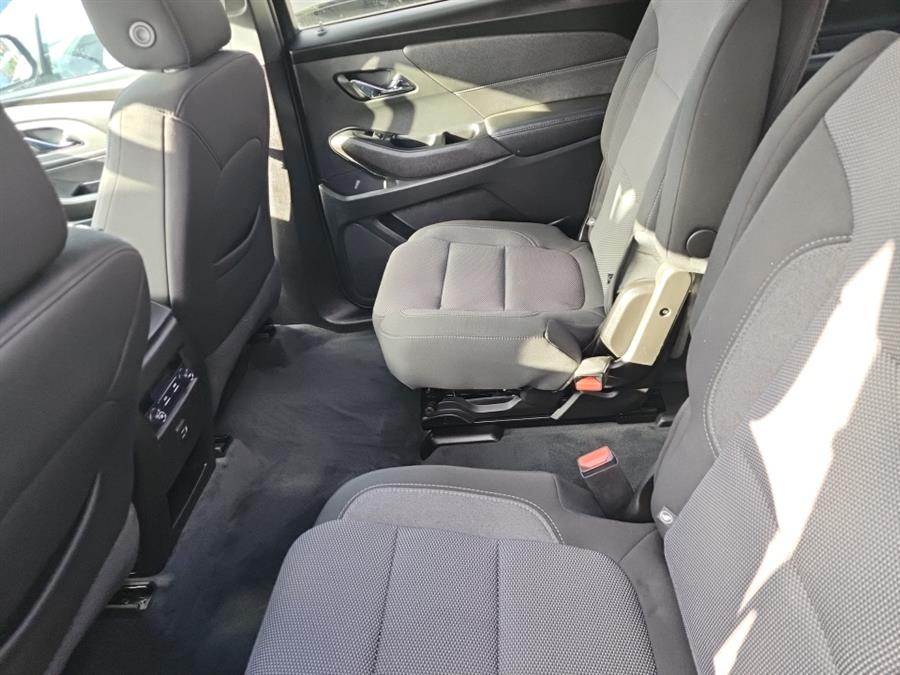2022 Chevrolet Traverse FWD 4dr LT Cloth w/1LT photo