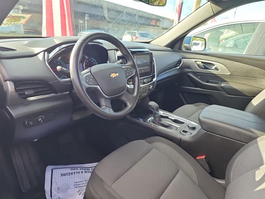 2022 Chevrolet Traverse FWD 4dr LT Cloth w/1LT photo