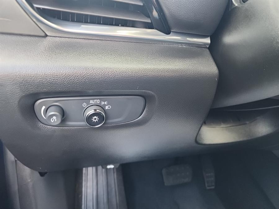 2022 Chevrolet Traverse FWD 4dr LT Cloth w/1LT photo