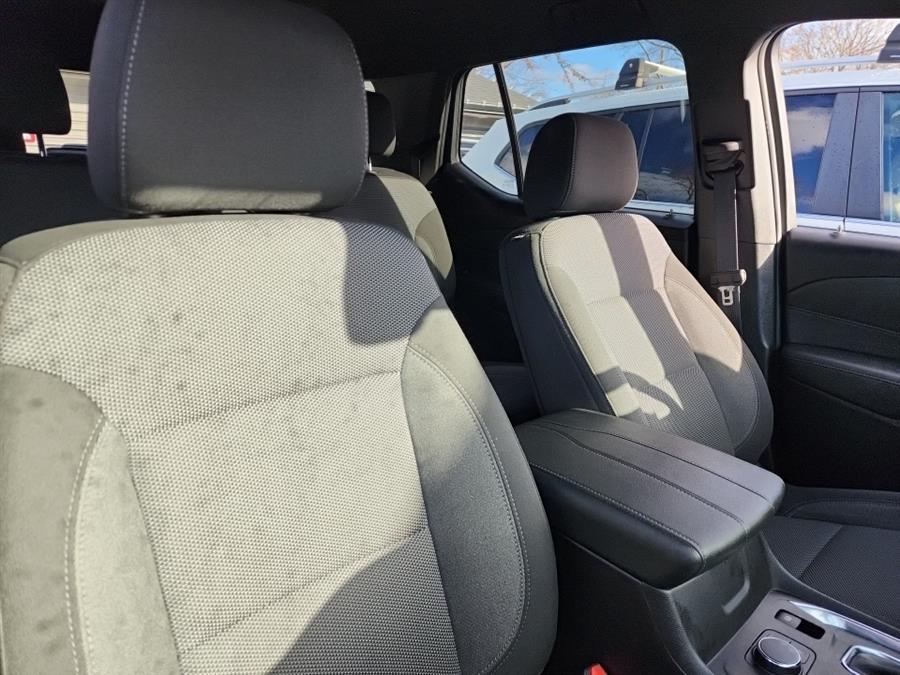 2022 Chevrolet Traverse FWD 4dr LT Cloth w/1LT photo