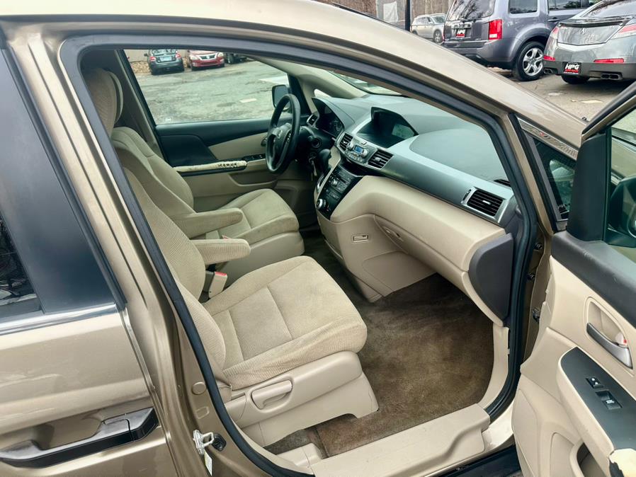 2011 Honda Odyssey LX photo