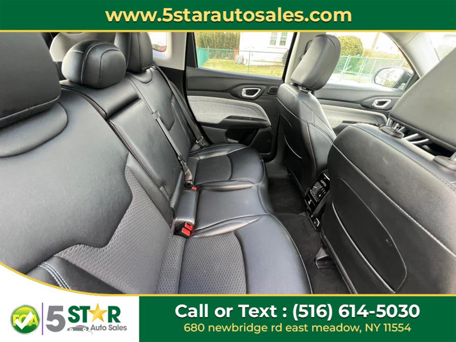 2022 Jeep Compass Latitude 4x4 photo