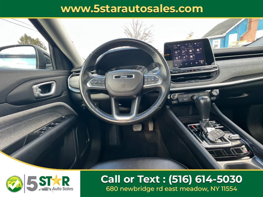 2022 Jeep Compass Latitude 4x4 photo