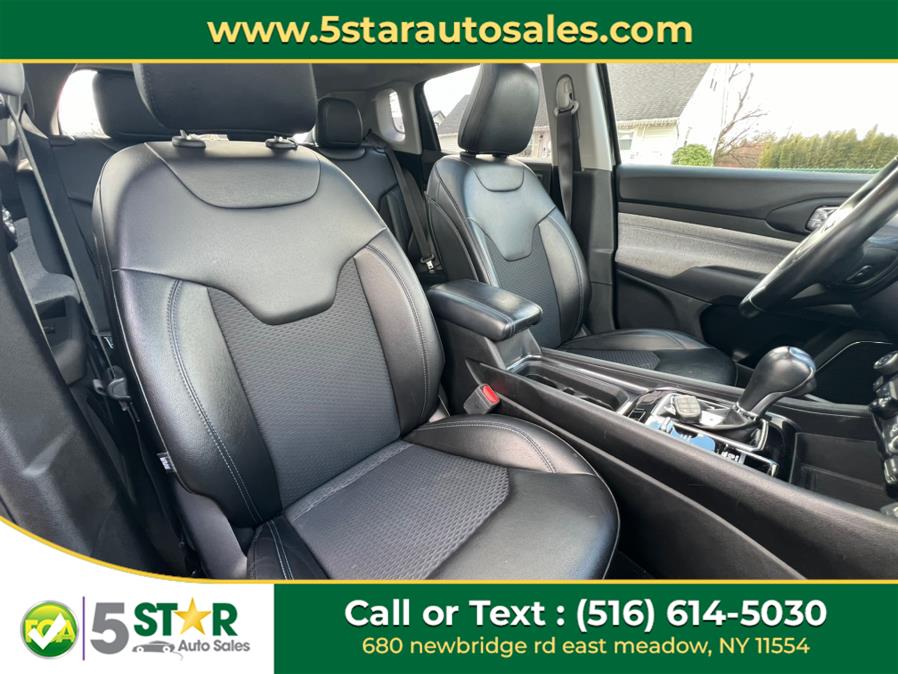 2022 Jeep Compass Latitude 4x4 photo
