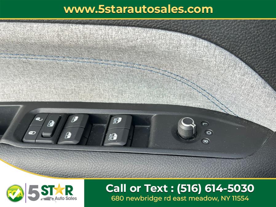 2022 Jeep Compass Latitude 4x4 photo