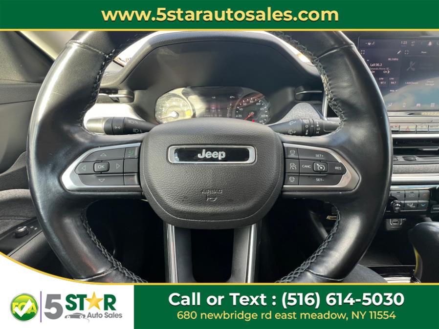 2022 Jeep Compass Latitude 4x4 photo