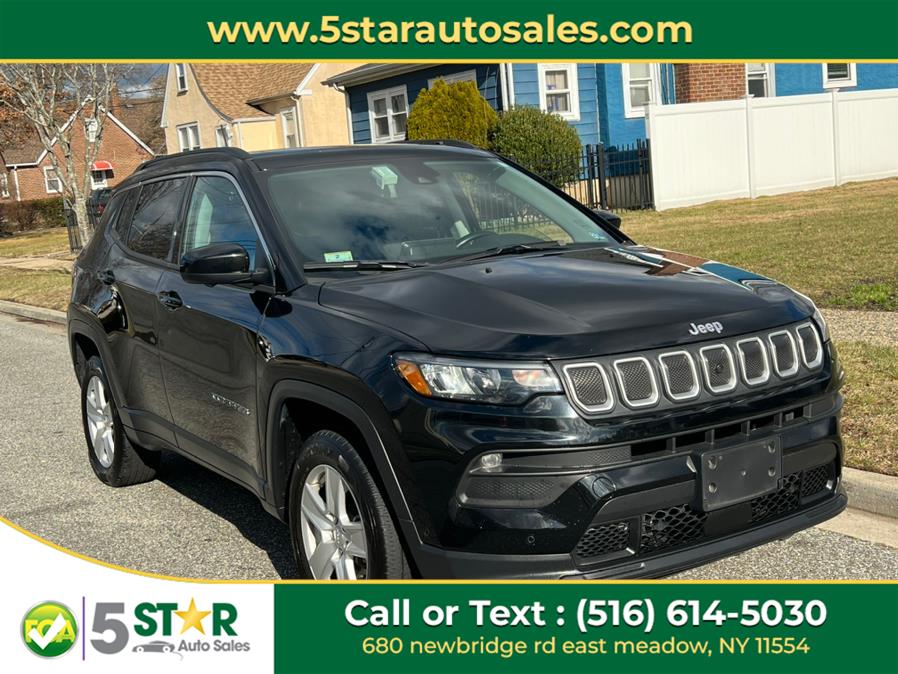 2022 Jeep Compass Latitude 4x4 photo