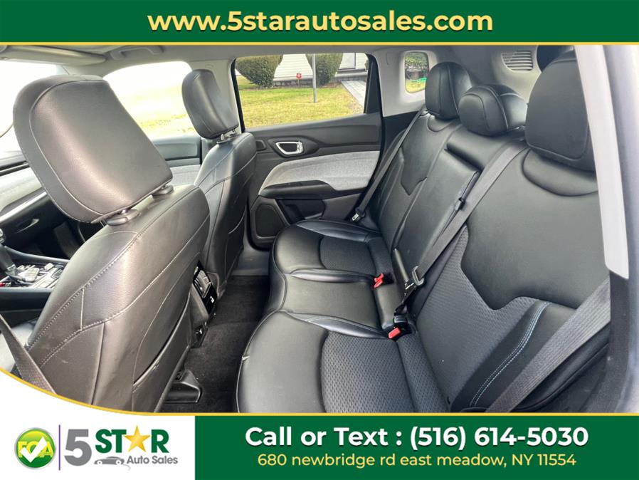 2022 Jeep Compass Latitude 4x4 photo