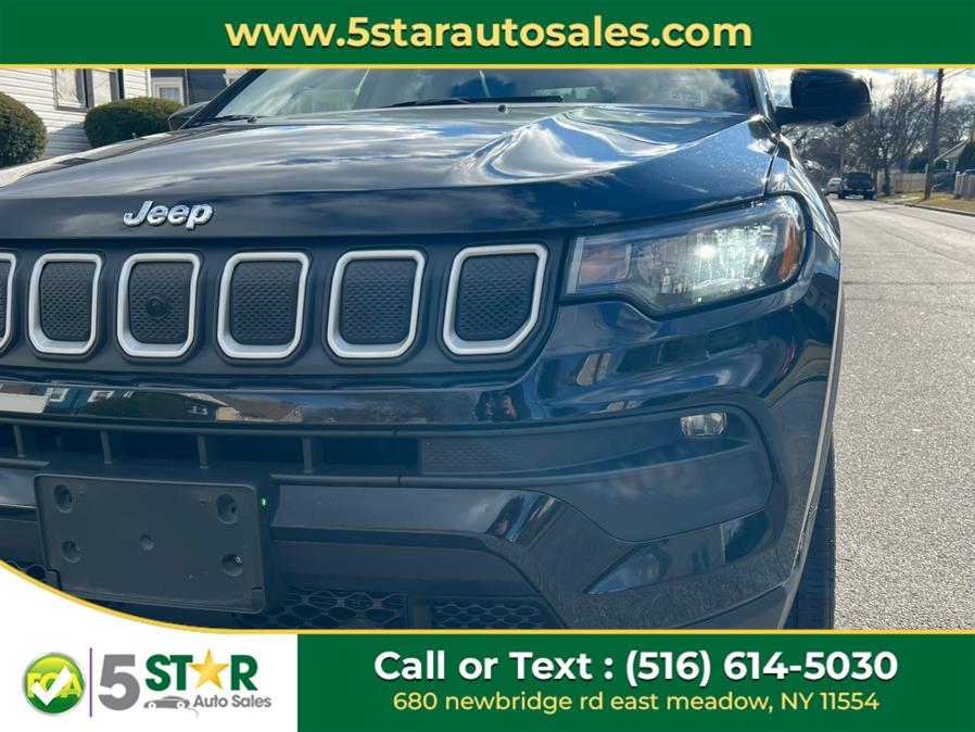2022 Jeep Compass Latitude 4x4 photo