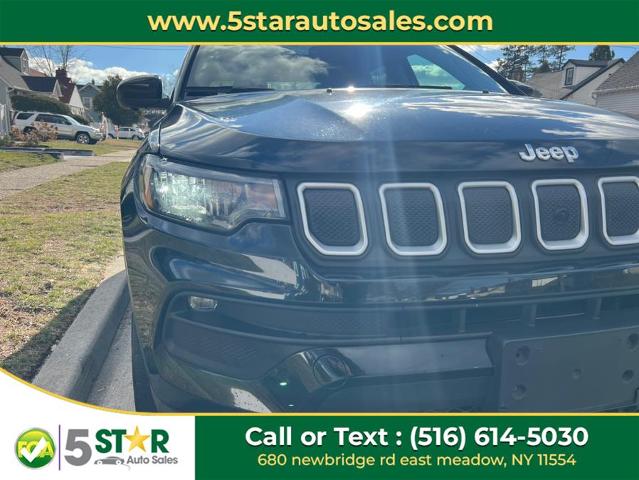 2022 Jeep Compass Latitude 4x4 photo