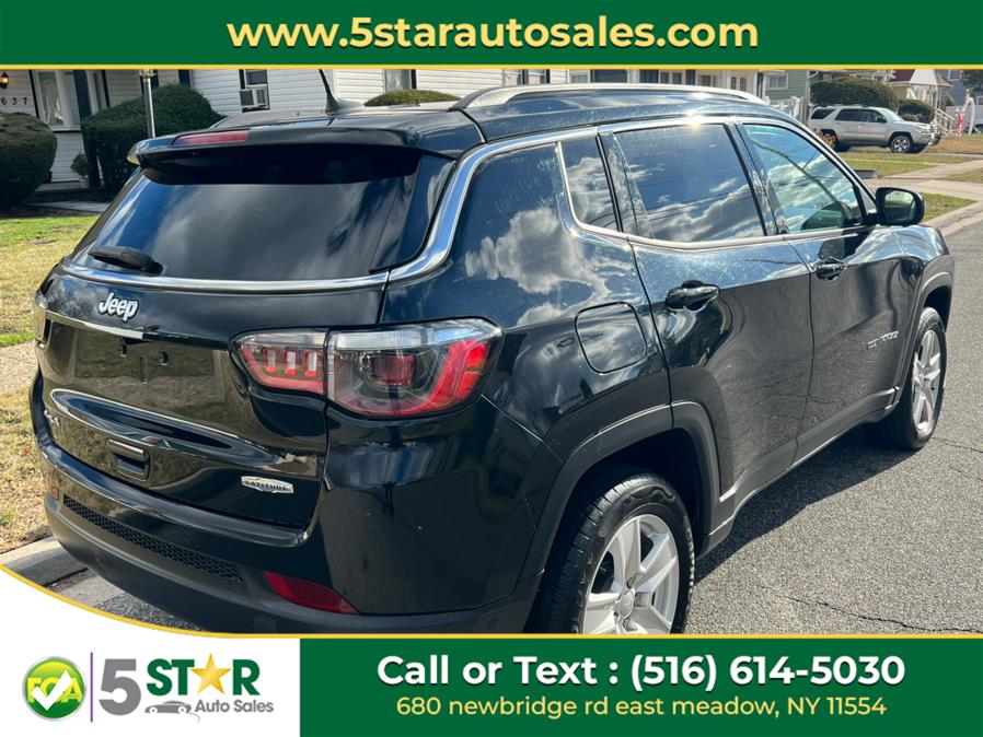 2022 Jeep Compass Latitude 4x4 photo