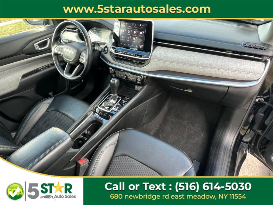 2022 Jeep Compass Latitude 4x4 photo