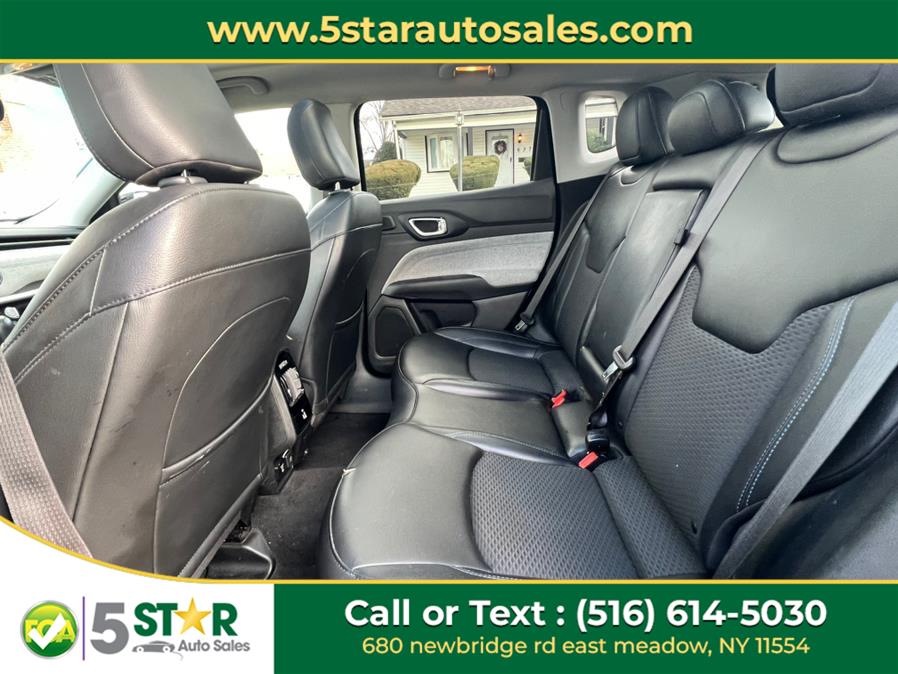 2022 Jeep Compass Latitude 4x4 photo