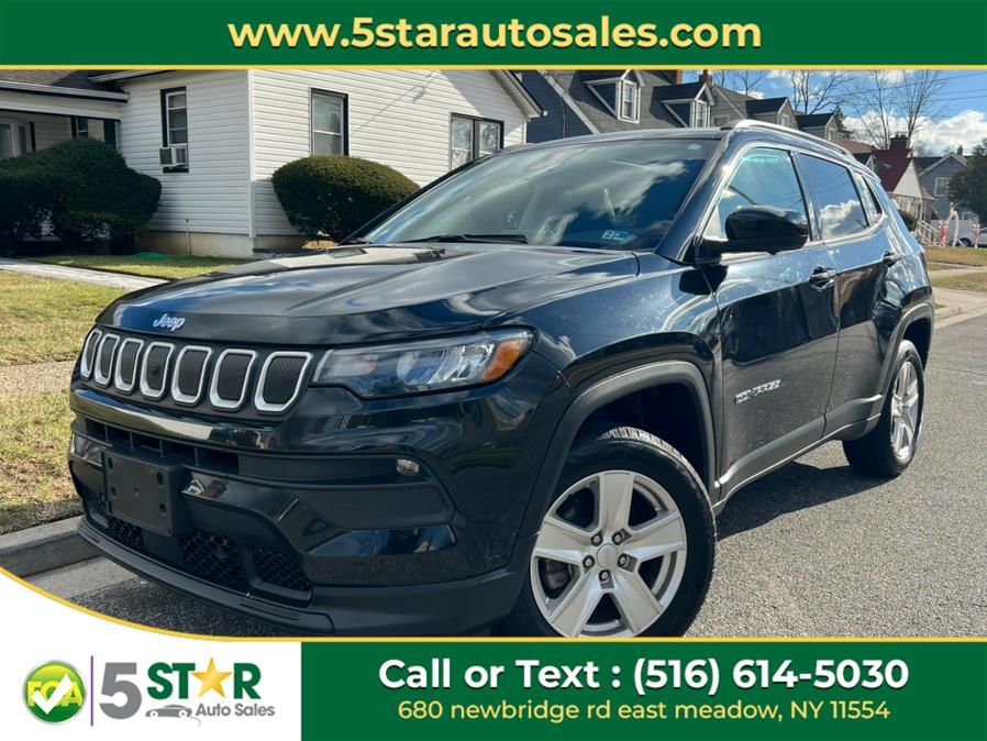 2022 Jeep Compass Latitude 4x4 photo