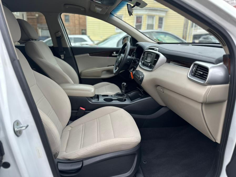 2016 Kia Sorento FWD 4dr 2.4L LX photo