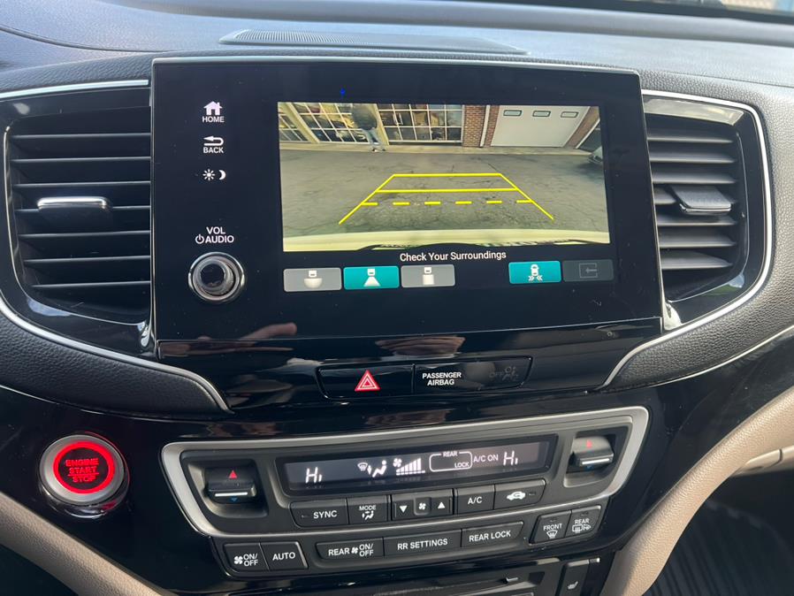 2019 Honda Pilot Touring 7-Passenger AWD photo