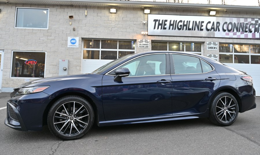 2022 Toyota Camry SE Auto photo