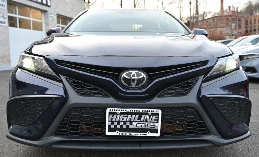 2022 Toyota Camry SE Auto photo