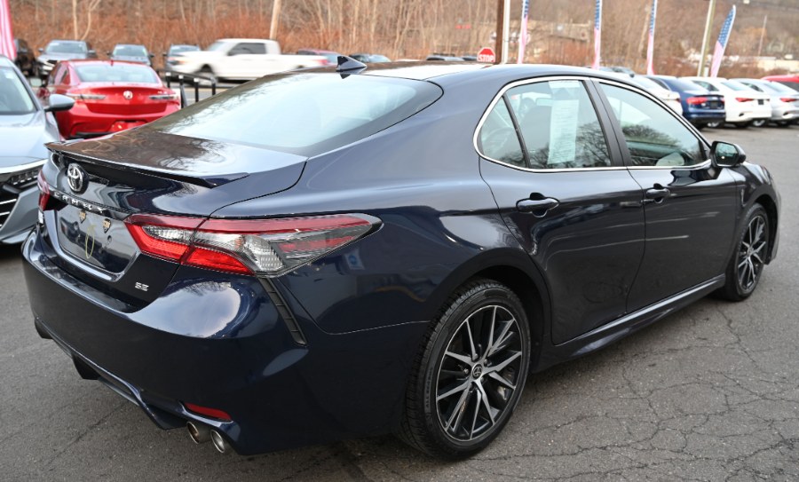 2022 Toyota Camry SE Auto photo