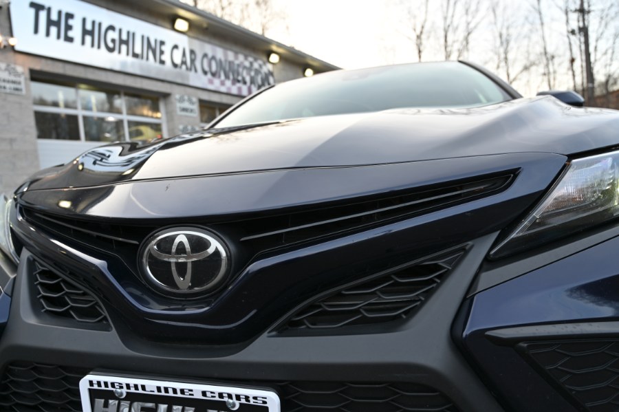 2022 Toyota Camry SE Auto photo