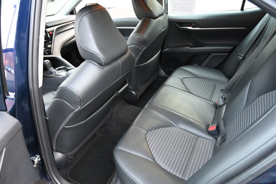 2022 Toyota Camry SE Auto photo