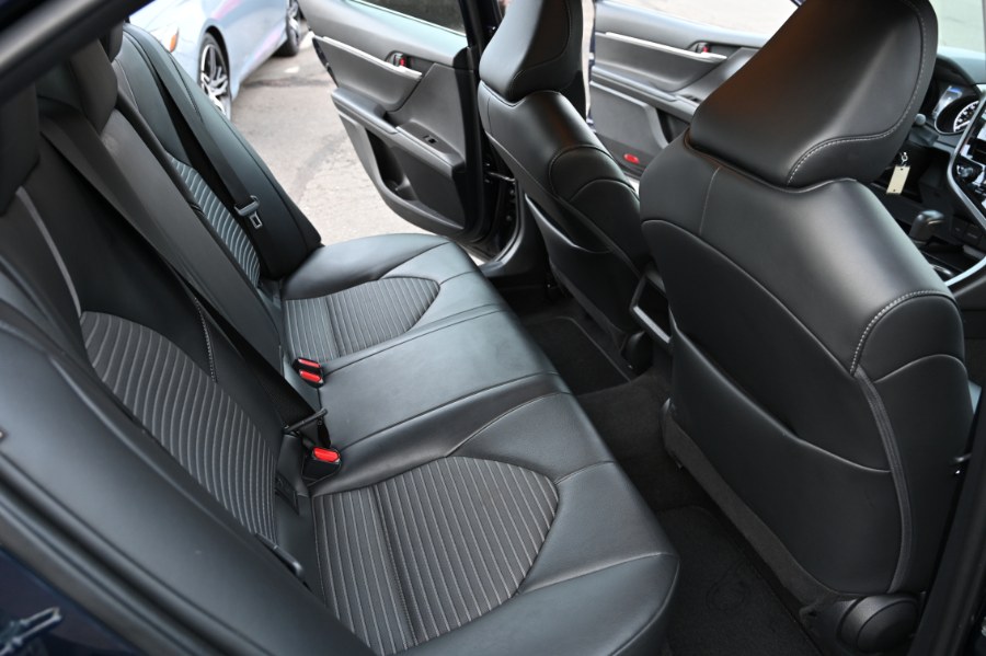 2022 Toyota Camry SE Auto photo