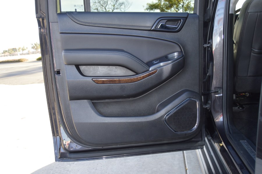 2018 Chevrolet Suburban 2WD 4dr 1500 LT photo