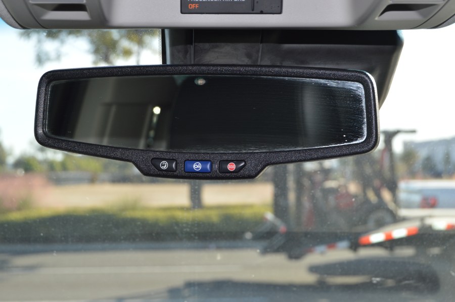 2018 Chevrolet Suburban 2WD 4dr 1500 LT photo
