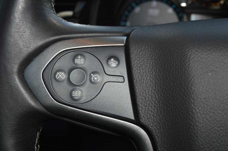 2018 Chevrolet Suburban 2WD 4dr 1500 LT photo