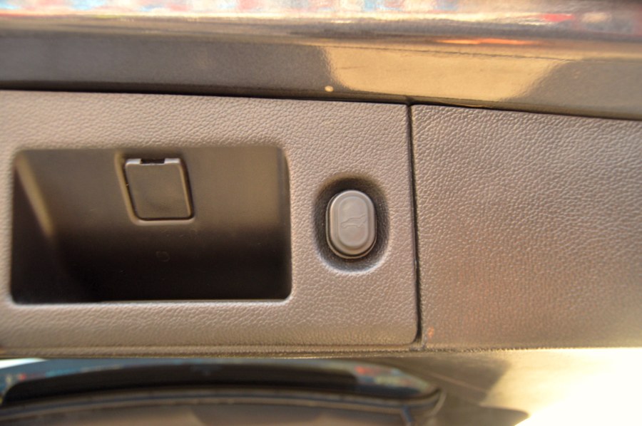 2018 Chevrolet Suburban 2WD 4dr 1500 LT photo