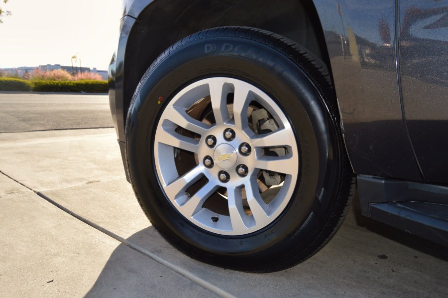 2018 Chevrolet Suburban 2WD 4dr 1500 LT photo