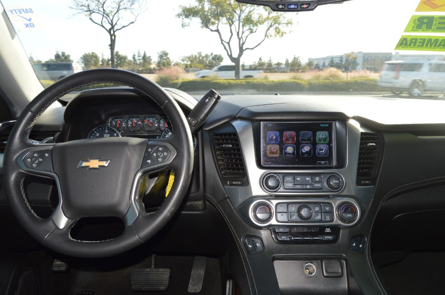 2018 Chevrolet Suburban 2WD 4dr 1500 LT photo