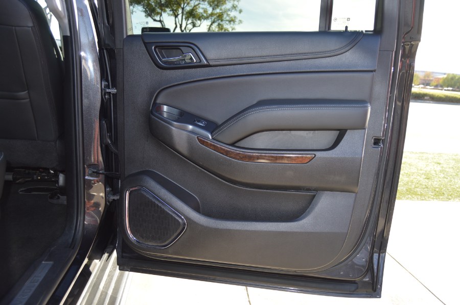 2018 Chevrolet Suburban 2WD 4dr 1500 LT photo