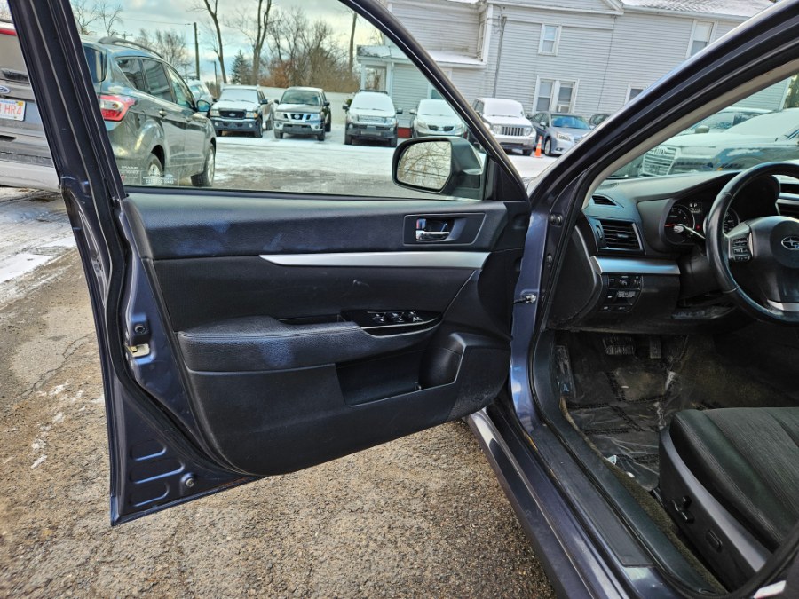 2014 Subaru Legacy 2.5i Premium photo