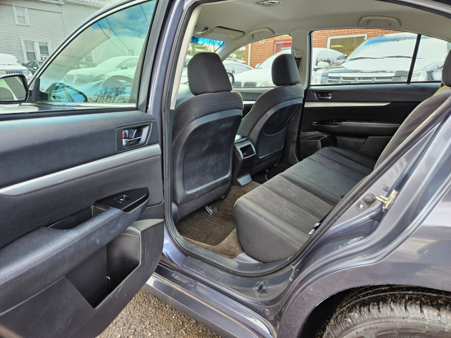 2014 Subaru Legacy 2.5i Premium photo