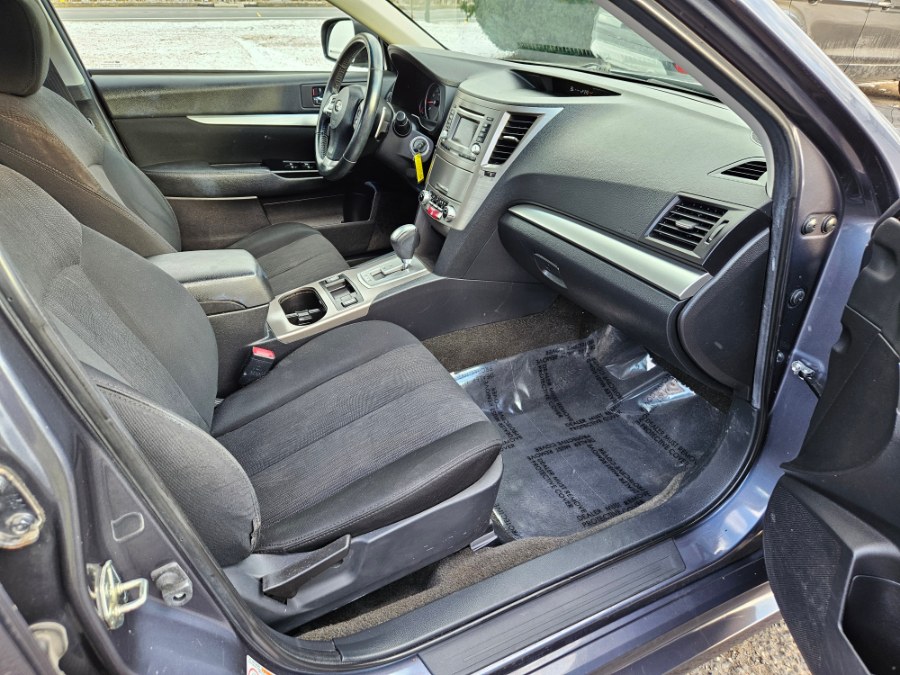 2014 Subaru Legacy 2.5i Premium photo
