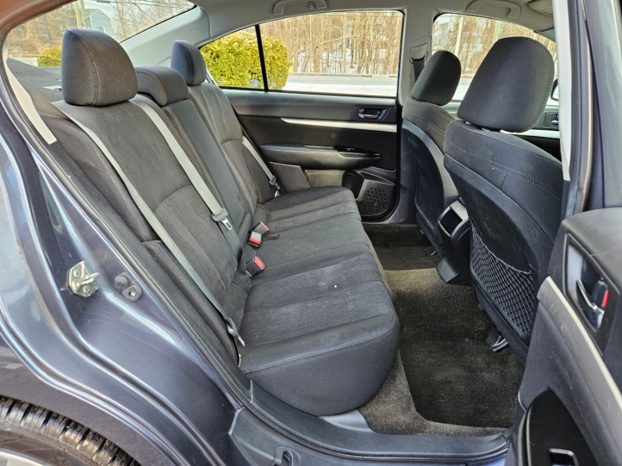 2014 Subaru Legacy 2.5i Premium photo