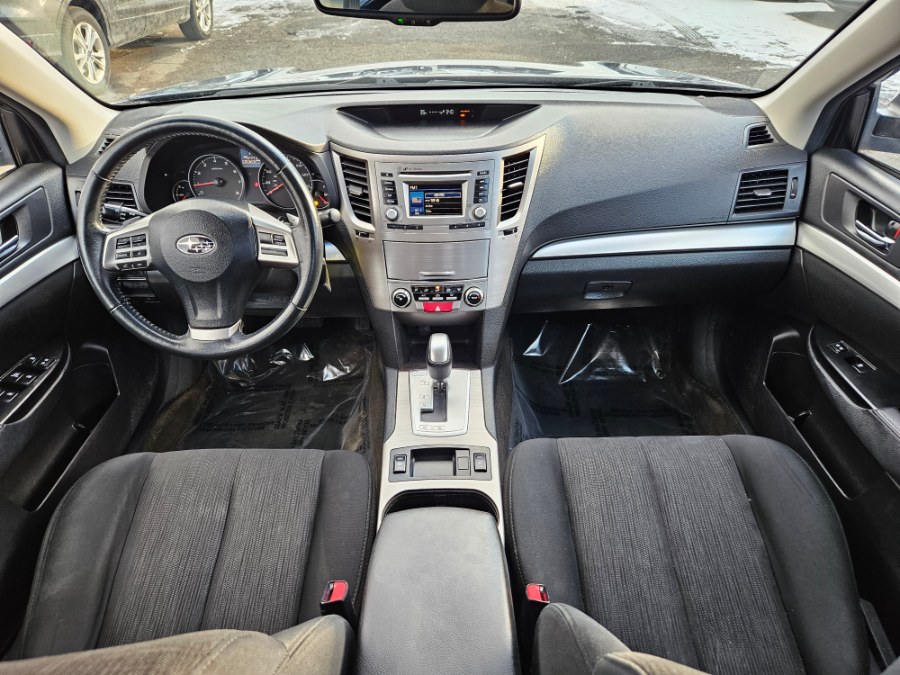 2014 Subaru Legacy 2.5i Premium photo