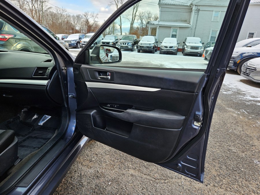 2014 Subaru Legacy 2.5i Premium photo