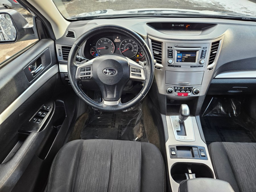 2014 Subaru Legacy 2.5i Premium photo