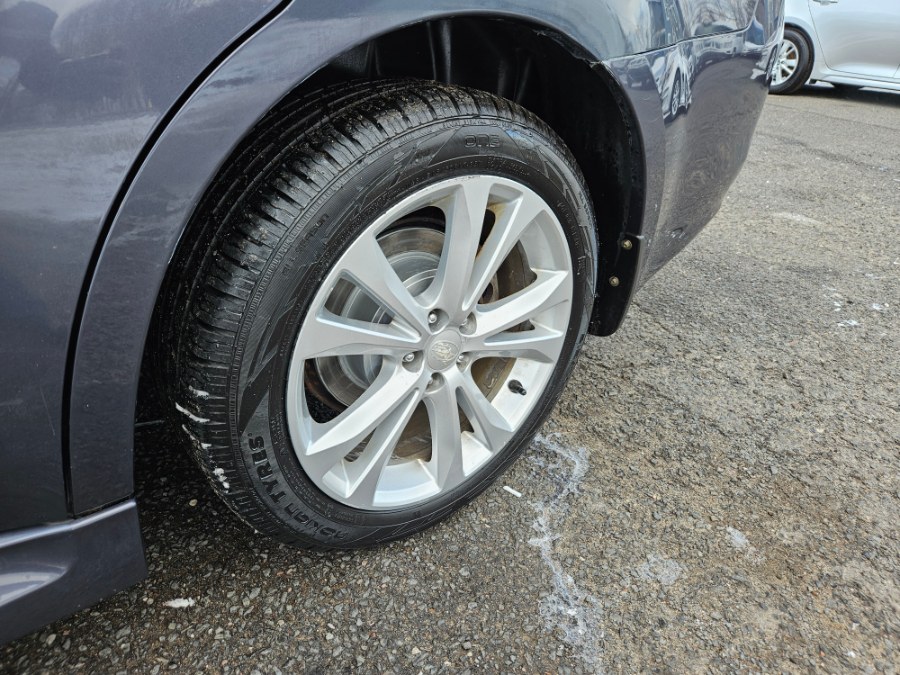 2014 Subaru Legacy 2.5i Premium photo