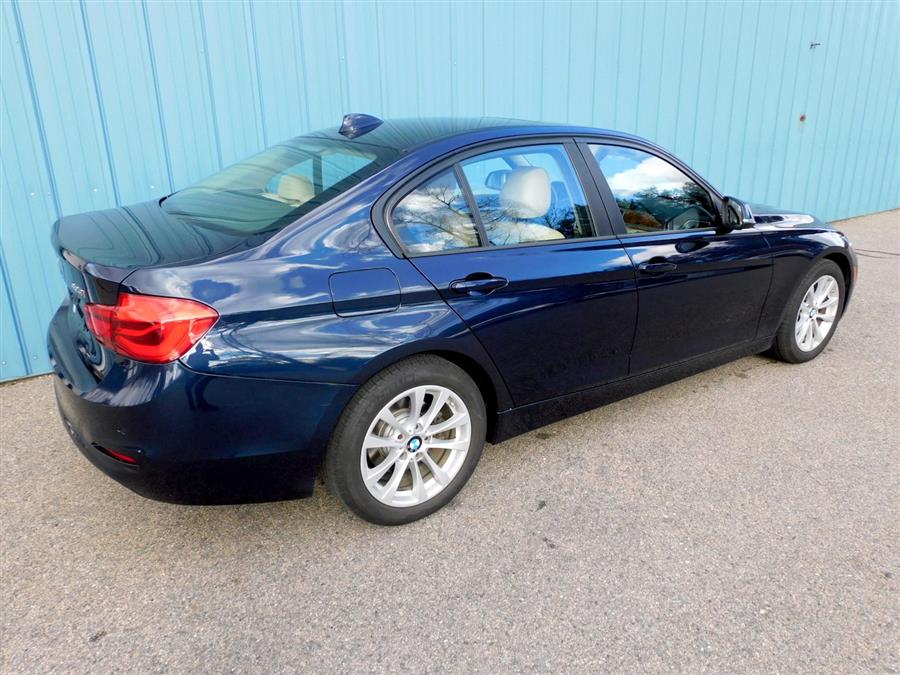 2017 BMW 3-Series 320i xDrive Sedan photo