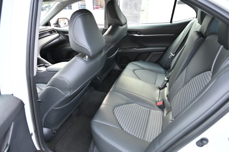 2023 Toyota Camry SE Auto photo