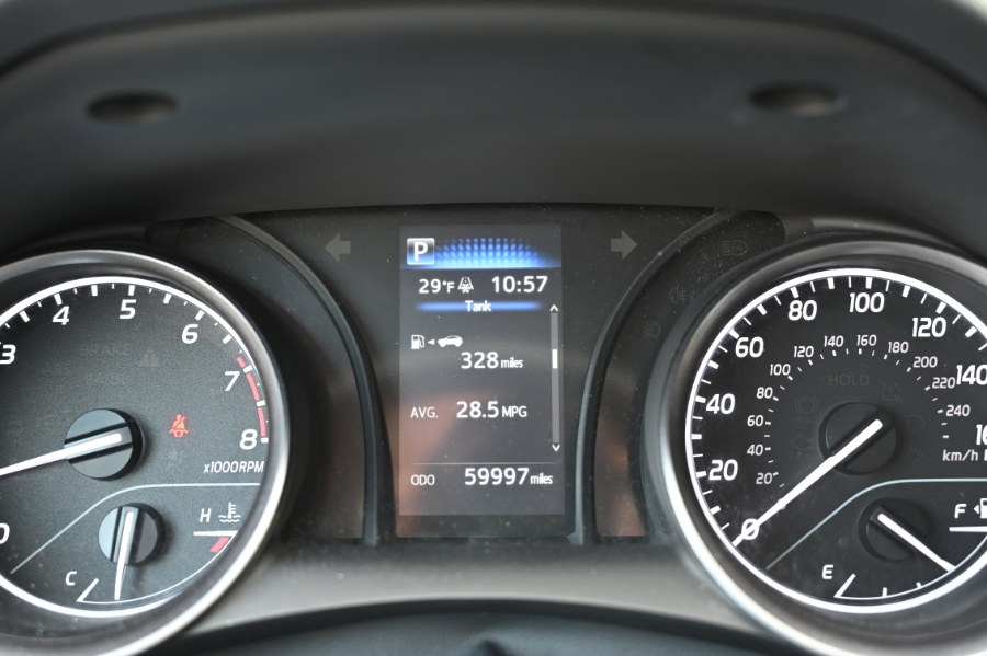 2023 Toyota Camry SE Auto photo