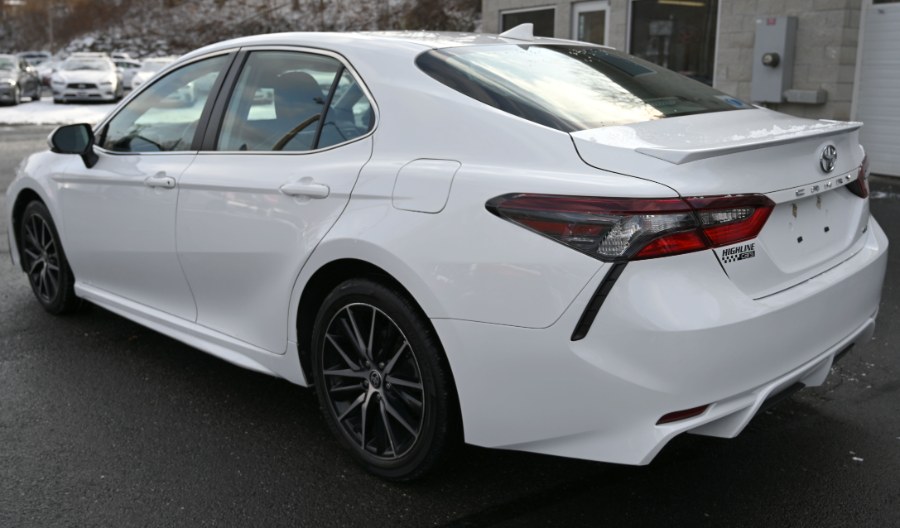 2023 Toyota Camry SE Auto photo