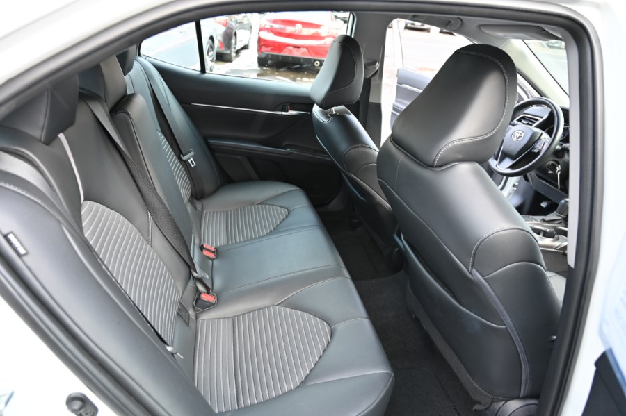 2023 Toyota Camry SE Auto photo