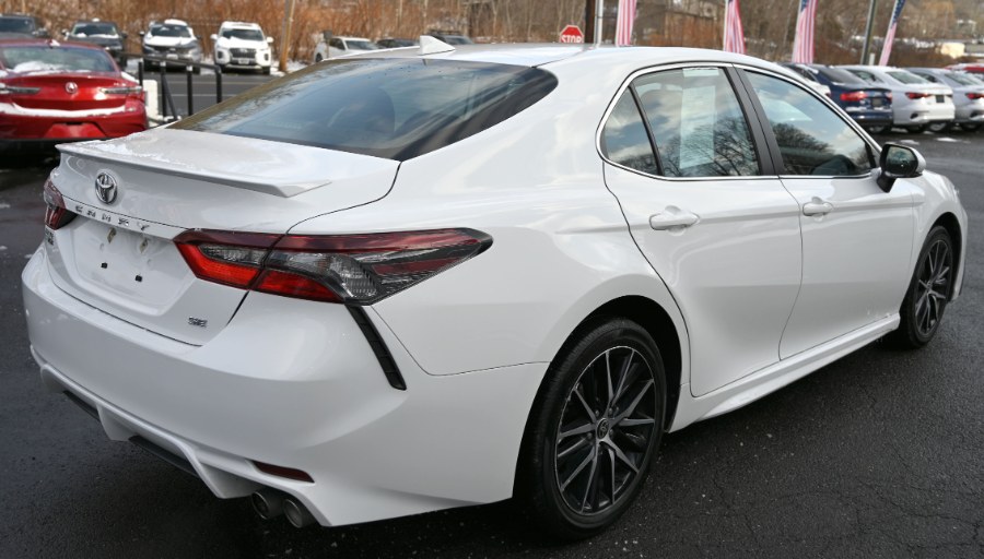 2023 Toyota Camry SE Auto photo
