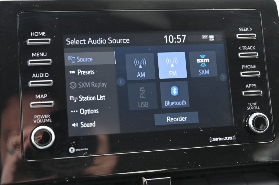 2023 Toyota Camry SE Auto photo